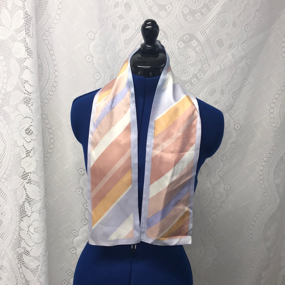 Short Oblong Tie